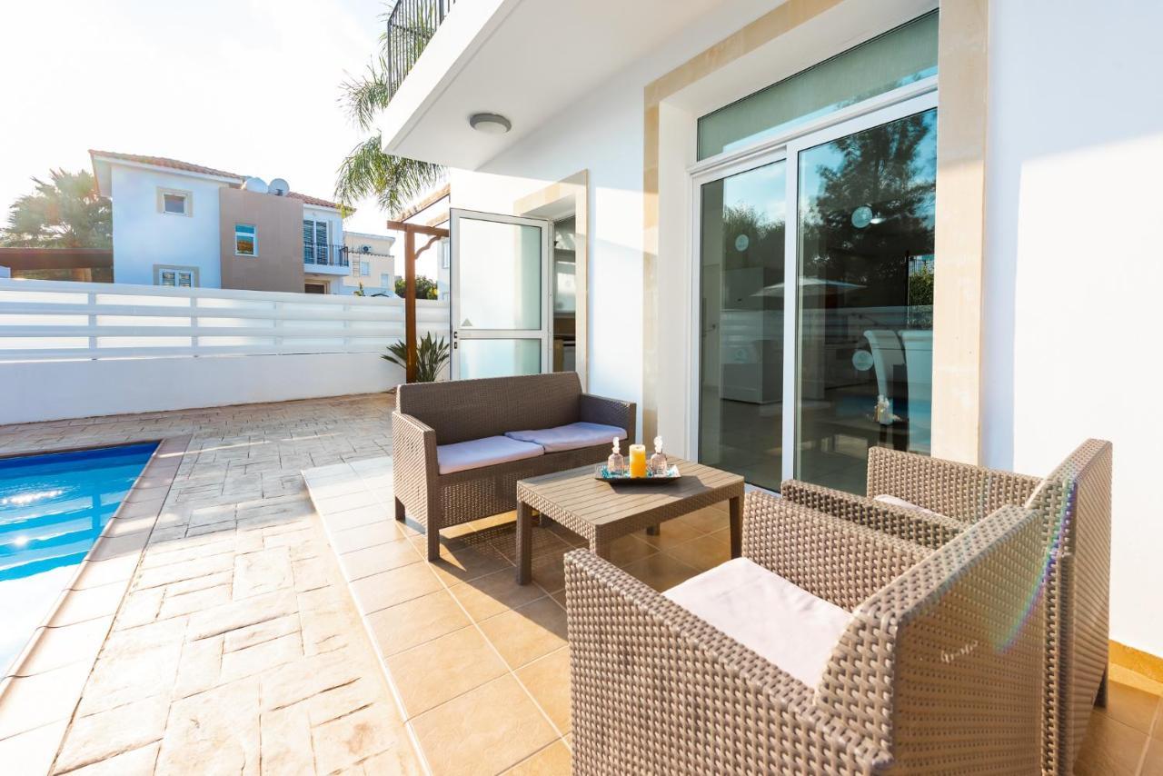 Villa Palm Breeze By Ezoria Villas Protaras Exterior foto