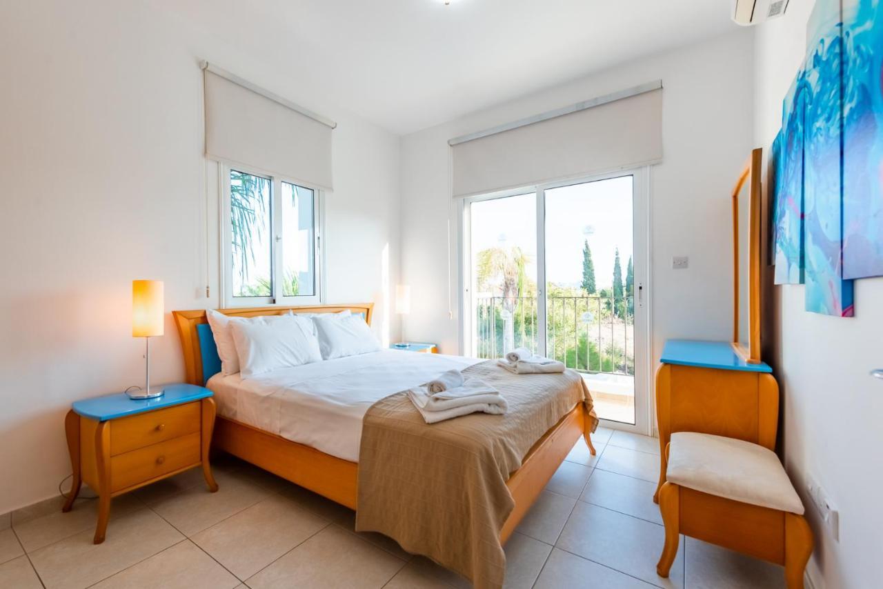 Villa Palm Breeze By Ezoria Villas Protaras Exterior foto