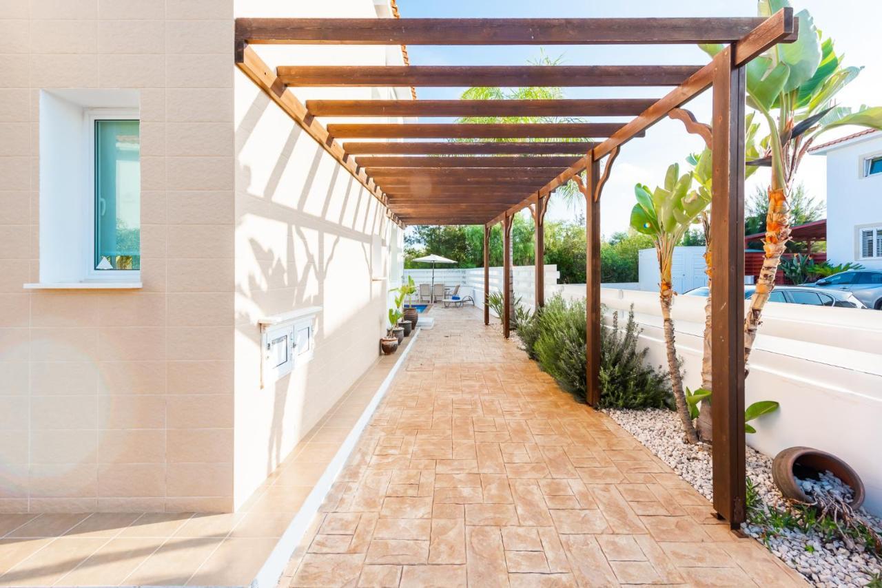 Villa Palm Breeze By Ezoria Villas Protaras Exterior foto